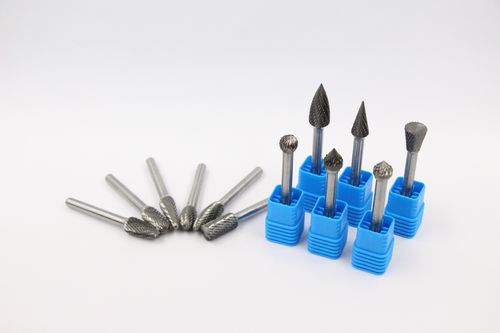 Un contorno de las burras de carburo de tungsteno